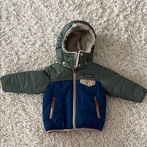 Patagonia Forest Green and Navy Hooded Jacket